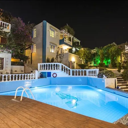 Art Deco And Next To Each Other For 7 People Apartment Hersonissos (Crete)