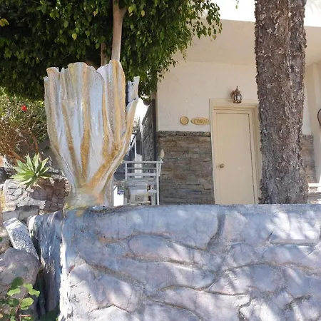Art Deco And Next To Each Other For 7 People Hersonissos (Crete)