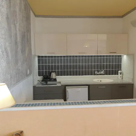 Art Deco And Next To Each Other For 7 People Apartment